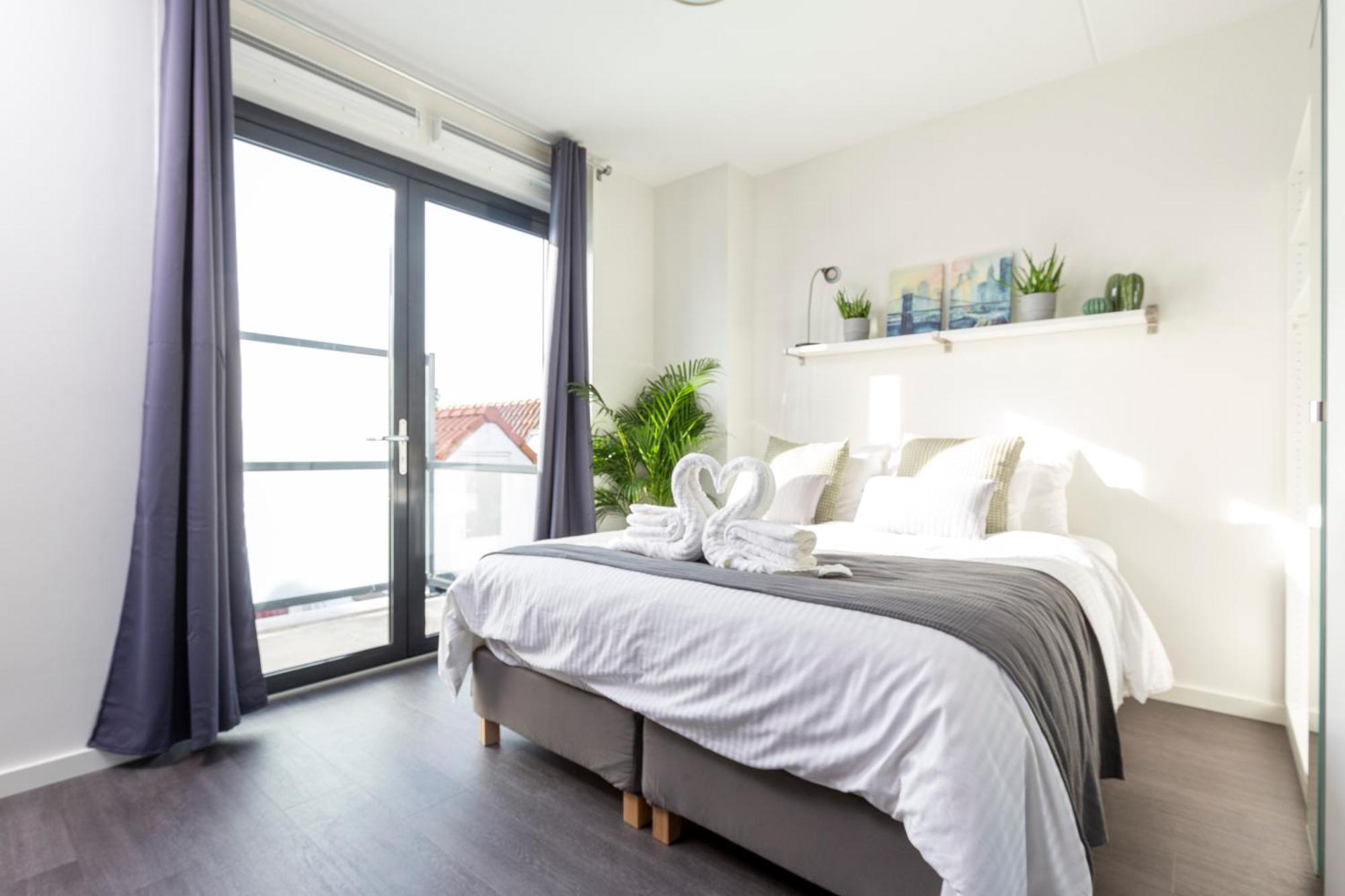 Family Executive Studio With Balcony Open Delft Utopia Flora 20F Exterior photo